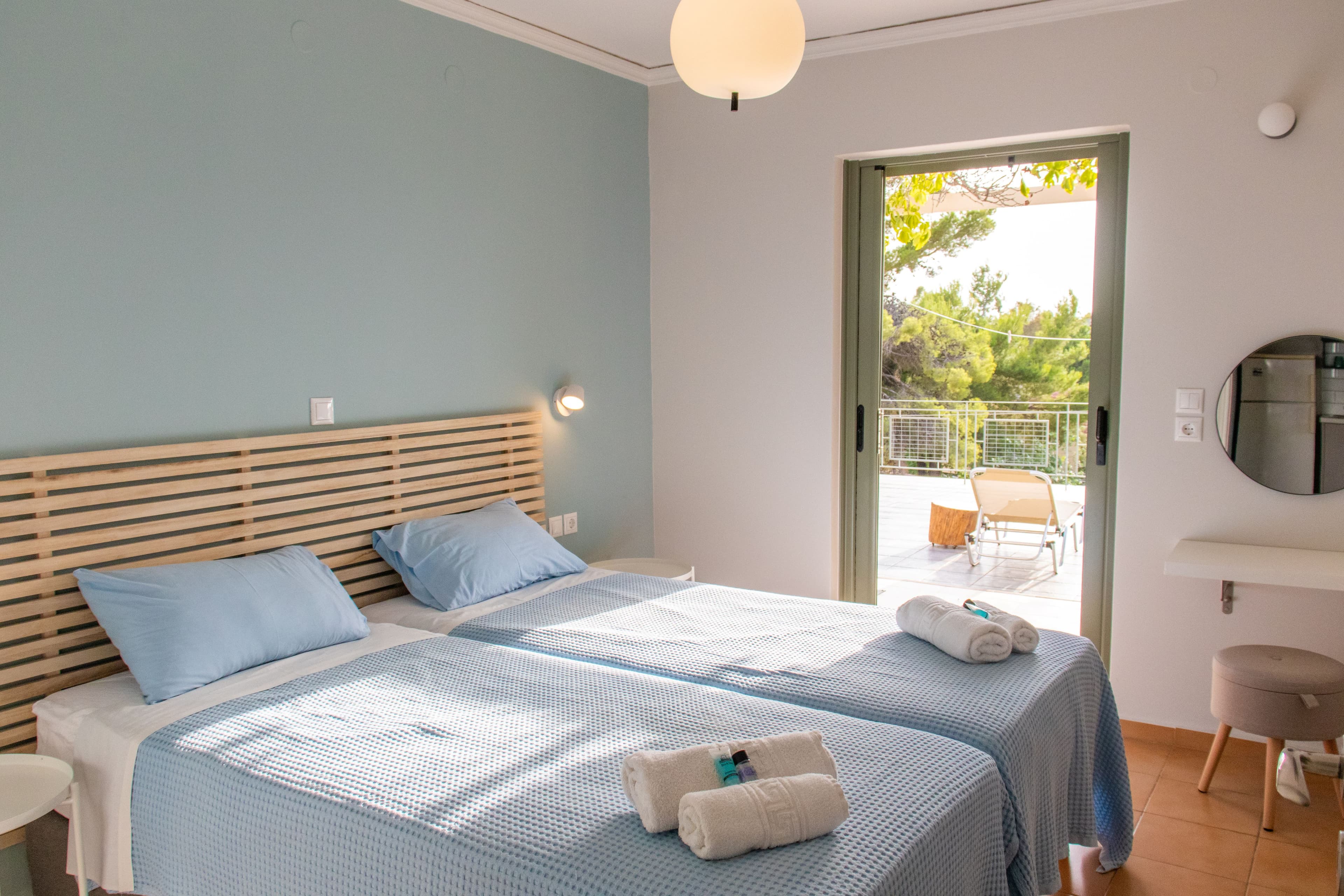 Two-Bedroom-Apartment with Panoramic Sea View (upper floor)