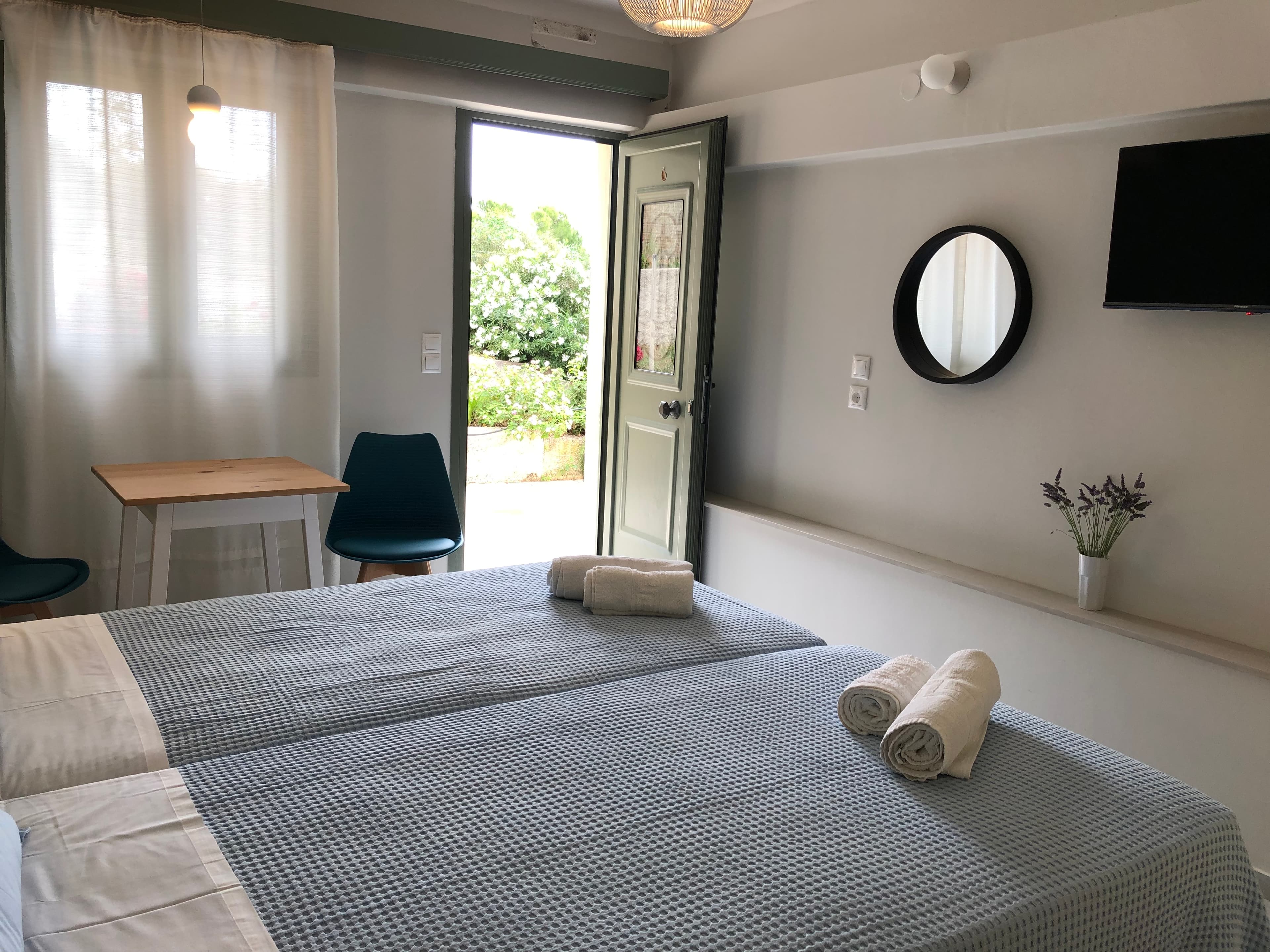 Studio with Garden View (upper floor)